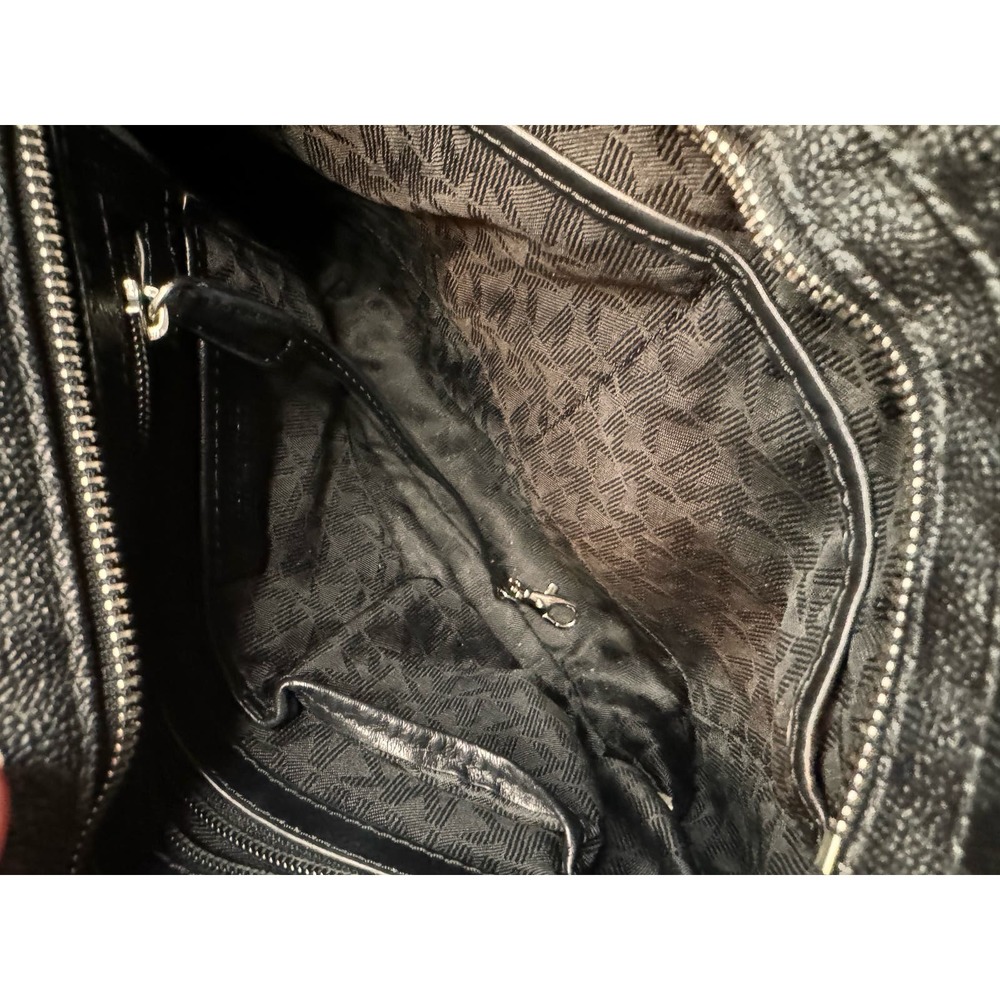 Michael Kors Crossbody - Picture 3 of 3